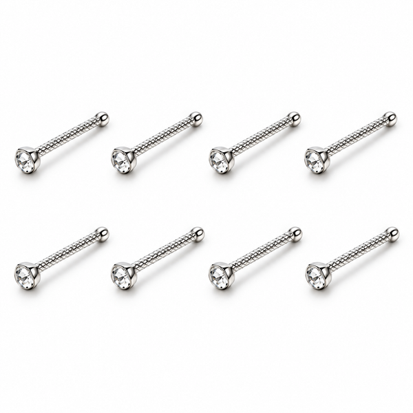 Piercing en detalle sobre fondo blanco
