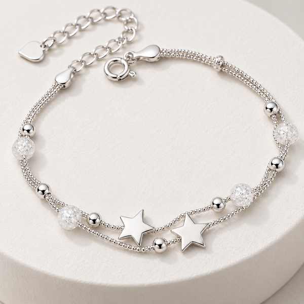 Pulsera 925 estrellitas en vista de estudio sobre fondo blanco