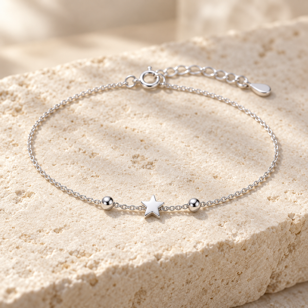 Pulsera 925 Estrella Simple en vista de estudio sobre fondo blanco